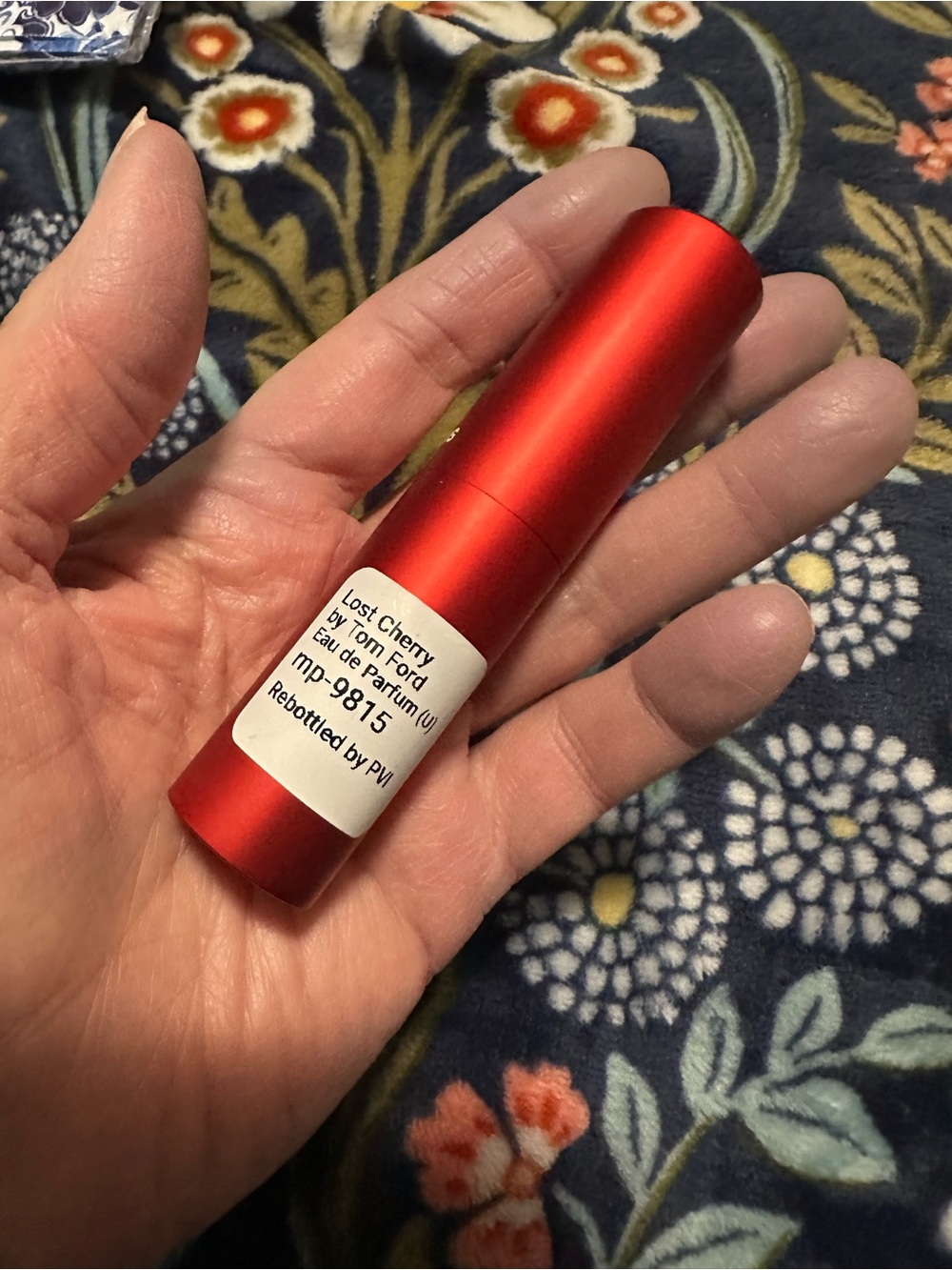 Tom Ford Lost Cherry EDP travel spray - Picture 4 of 5